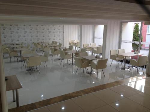Cinas Hotel