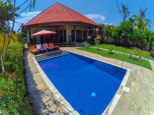 Ocean Beachfront Villa Dini
