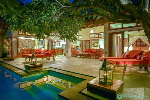 Villa Kamboja - Intimate Luxury Lovina Beach Villa
