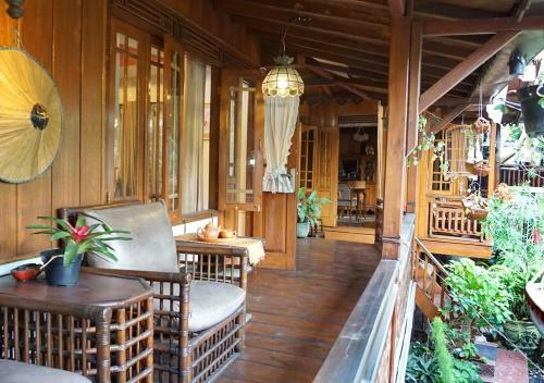 Badjoeri Ethnic Wooden Homestay