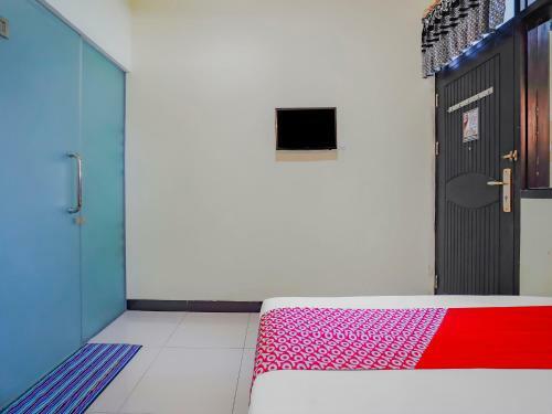 Oyo 90064 Hotel Salon Fora & Cafe