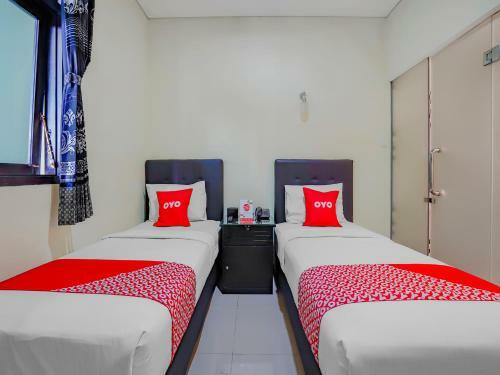 Oyo 90064 Hotel Salon Fora & Cafe