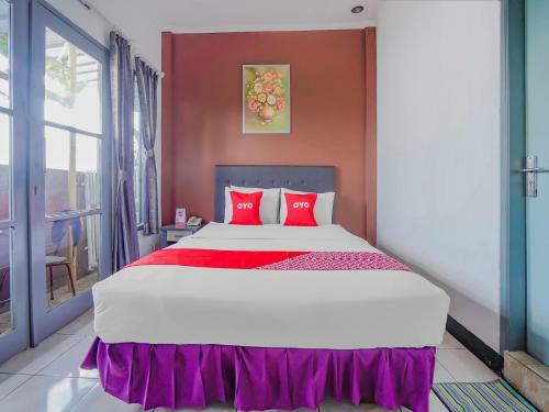 Oyo 90064 Hotel Salon Fora & Cafe