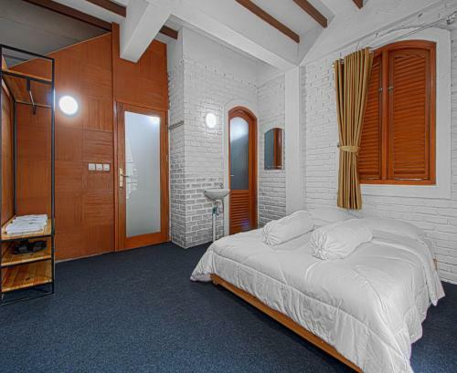Hotel Kupu Kupu Lembang