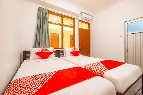 Hotel Vaccinated Staff - Oyo 2265 Bunga Bakung Residence