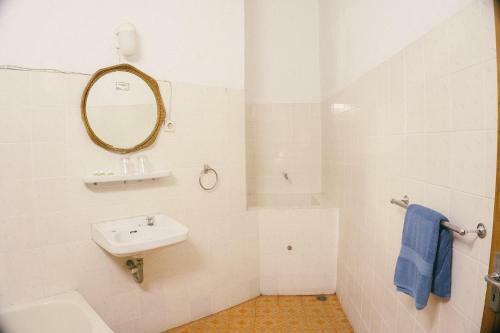 Hotel Bumi Asih Gedung Sate Bandung