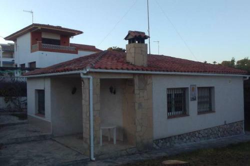 Casa Con Jard�n Y Barbacoa En Cunit