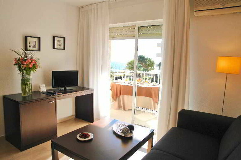 Apartamentos Palmera Beach
