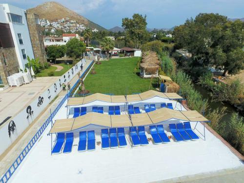 Hotel Tiana Beach Resort