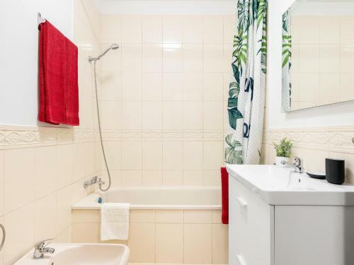 B18 Stunning 2 Bedroom Apartment En Los Abrigos