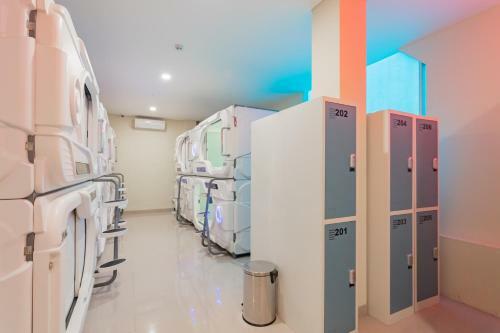 On The Go Capsule Hotel Redpartner