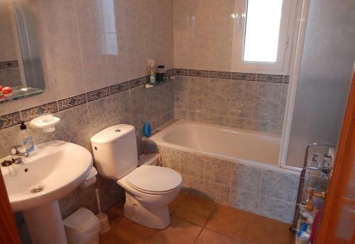 Villa Mariposa Large 2 Bedroom Lake Views