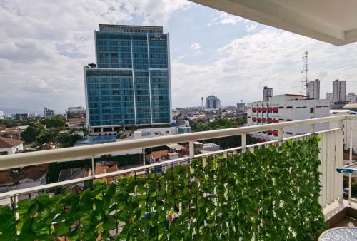Platinum 1010 Studio Tera Apartemen Bandung City View