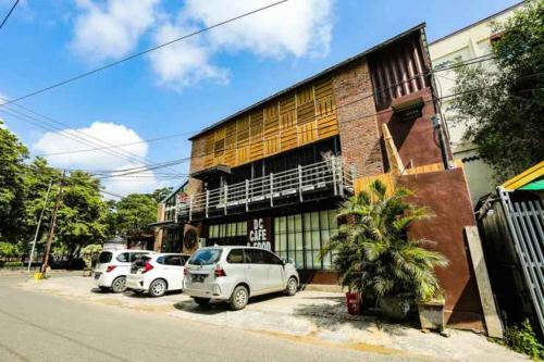 Hostal De Container Guest House