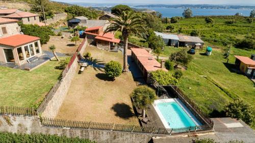 Finca Con Piscina En Doni�os