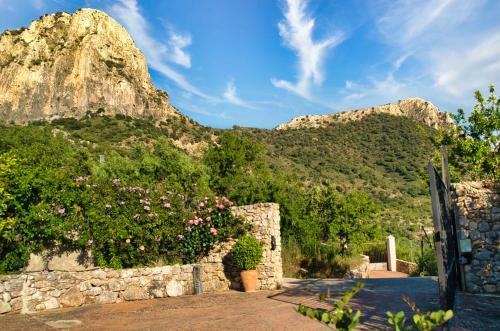El Valle Dorado