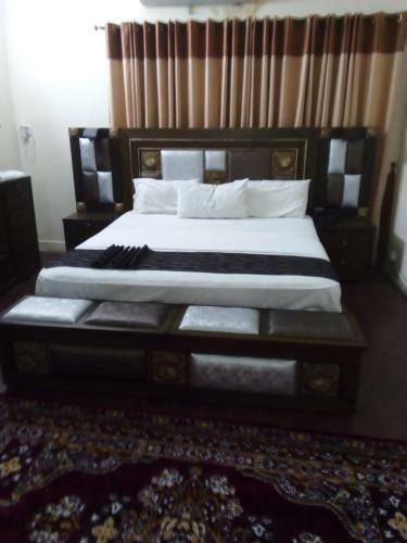 Hostal New City Lodges Guesthouse
