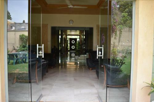 Hotel Royal Crown
