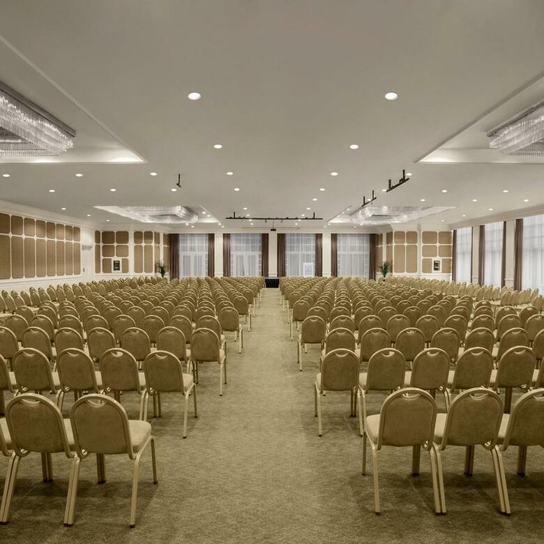 Hotel Renaissance Antalya Beach Resort & Spa