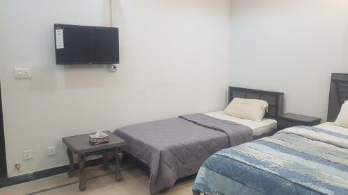 Hostal Awan Guest House E11/2