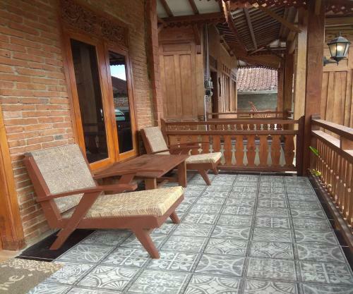 Hostal Homestay Omah Bata