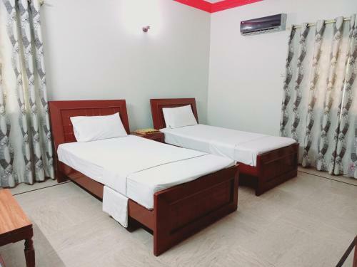 Cosy Inn Hotel Near Millennium