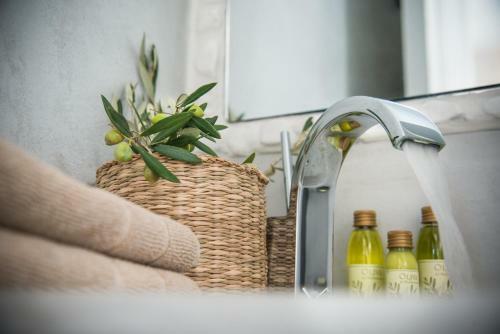 Hostal Apollon Rooms