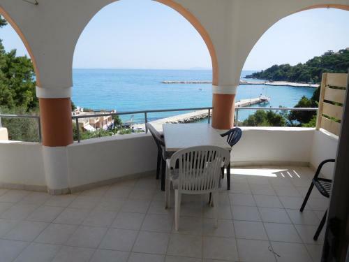 Harbour View (oceanis Apartments)