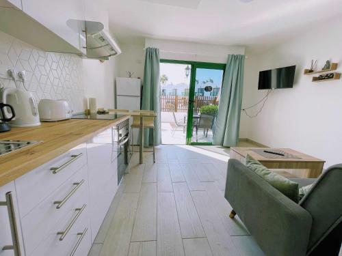 Apartamento Sea Breeze Residencial San Valentin