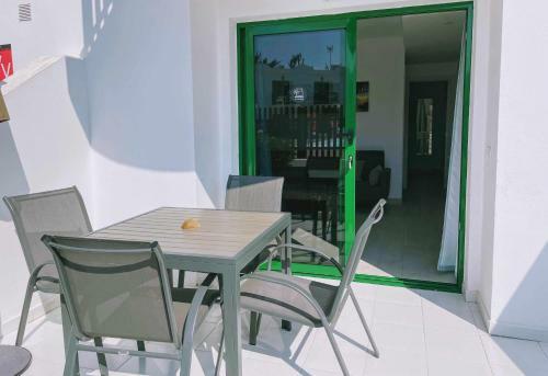 Apartamento Sea Breeze Residencial San Valentin