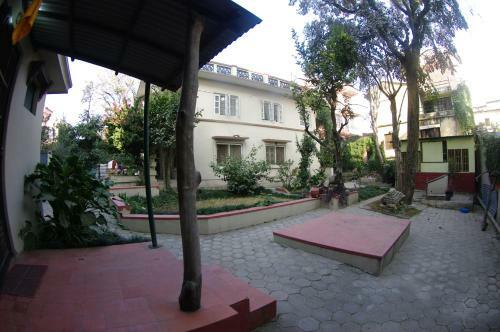 Hostal Laughing Buddha Hotel & Garden Theater