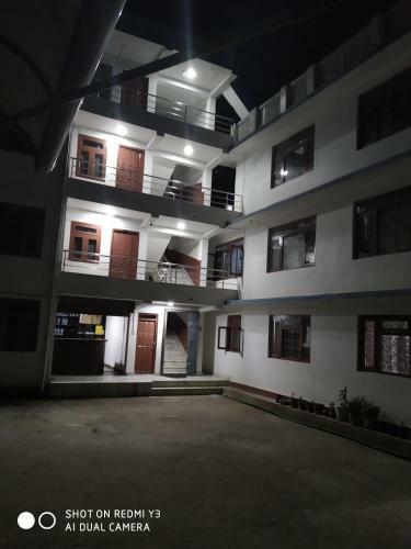 Hostal Nirvaan Guest House