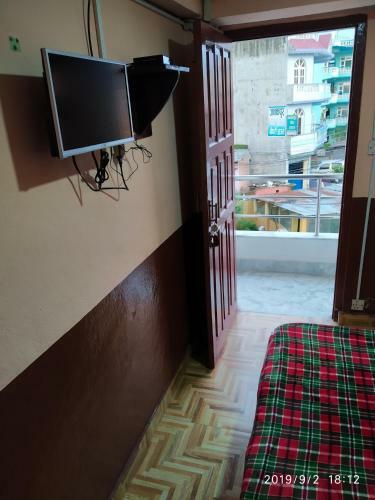 Hostal Nirvaan Guest House