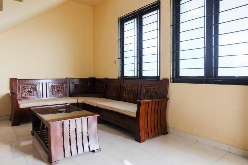 Double E Villa