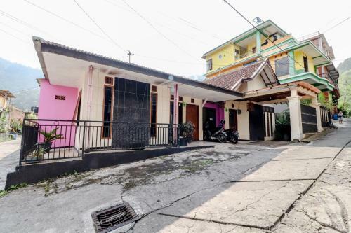 Puspa Sari Villa & Homestay