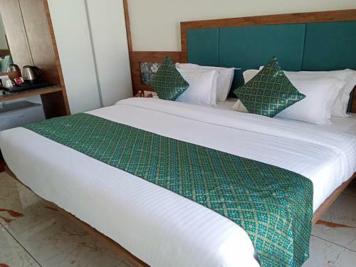 Hotel Angel Lords Eco Inn Amreli