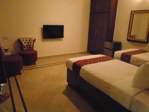 Lotus 1 Hotel