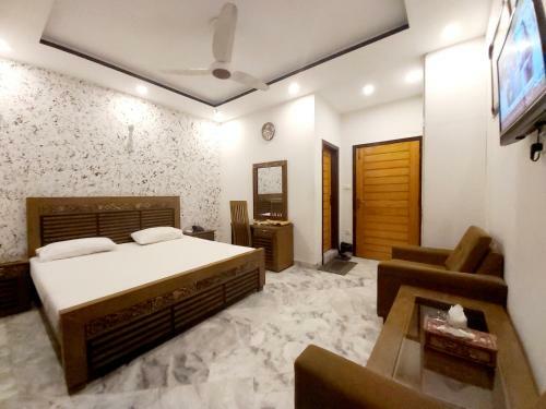 Hotel Pakeeza One