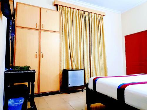 Hostal New Pakeeza Hotel