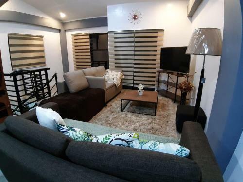 Apartamento Homewood Baguio Transient House