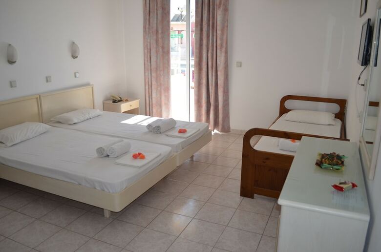 Aparthotel Kremasti Memories