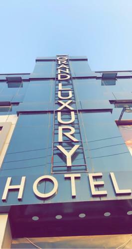 Grand Luxury Hotel
