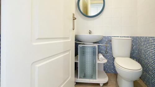Comfortable 2-bedroom Apartment Near The Beach