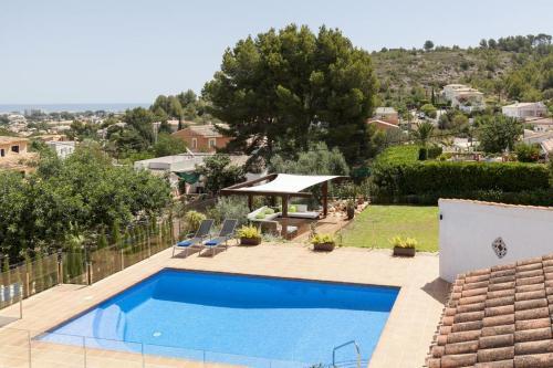Villa Celi: Sea- & Mountain View, Peaceful & Comfortable.