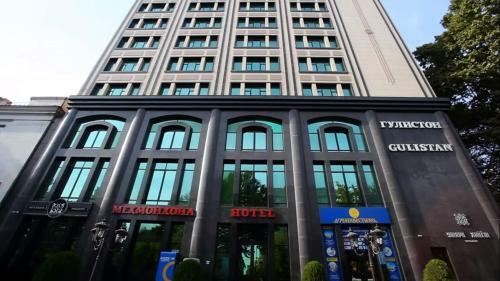 Hotel ????????