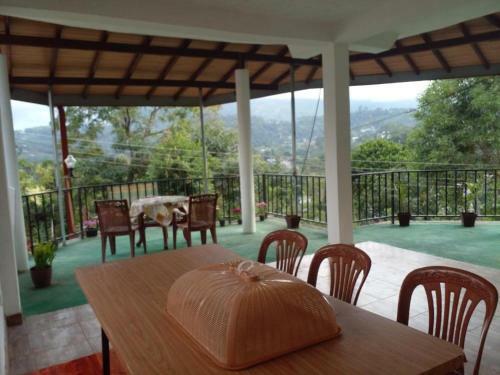 Hostal Mountain Top Guest