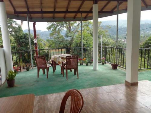Hostal Mountain Top Guest