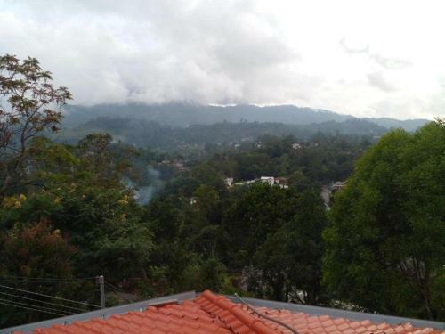 Hostal Mountain Top Guest