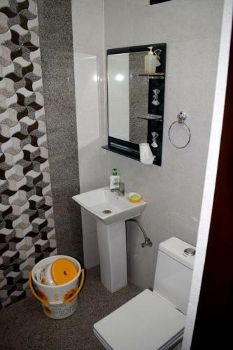 $ 4 Home Stay