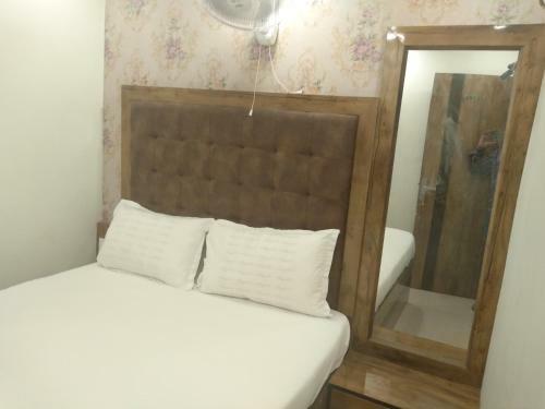 Bed & Breakfast Dhots Residency